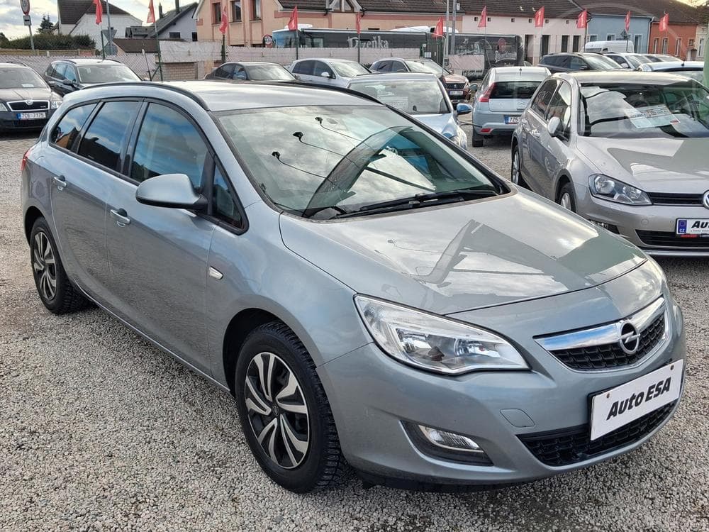 2011 Opel ASTRA