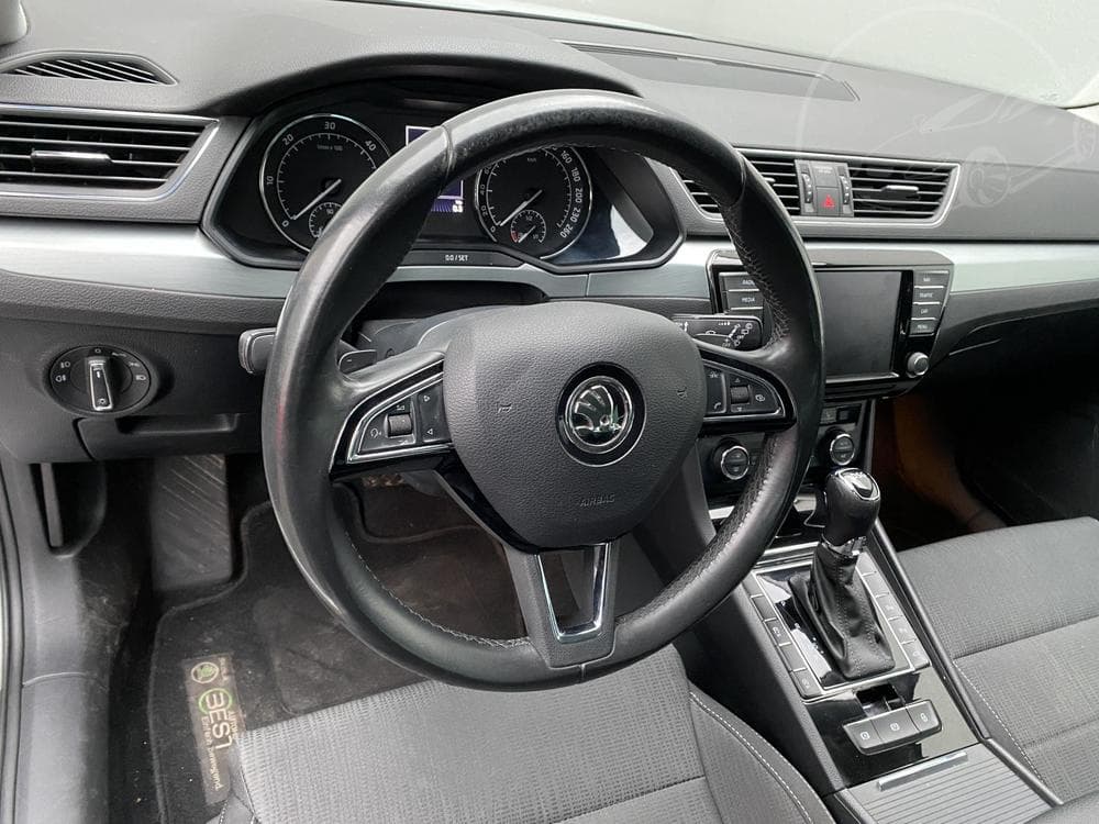 2016 Škoda SUPERB - 34