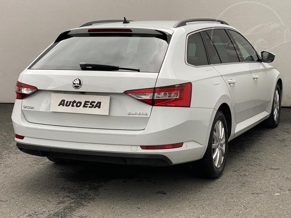 2016 Škoda SUPERB - 10