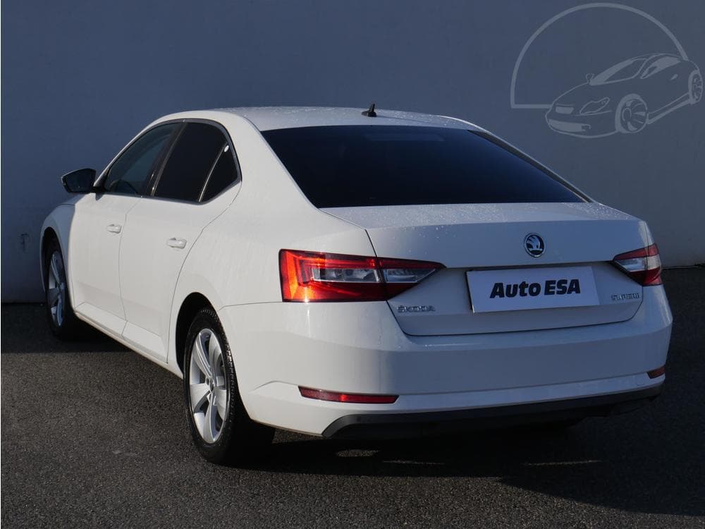 2017 Škoda SUPERB - 11