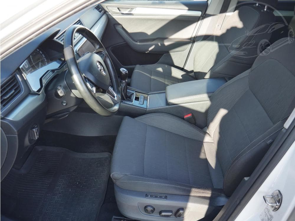 2017 Škoda SUPERB - 17