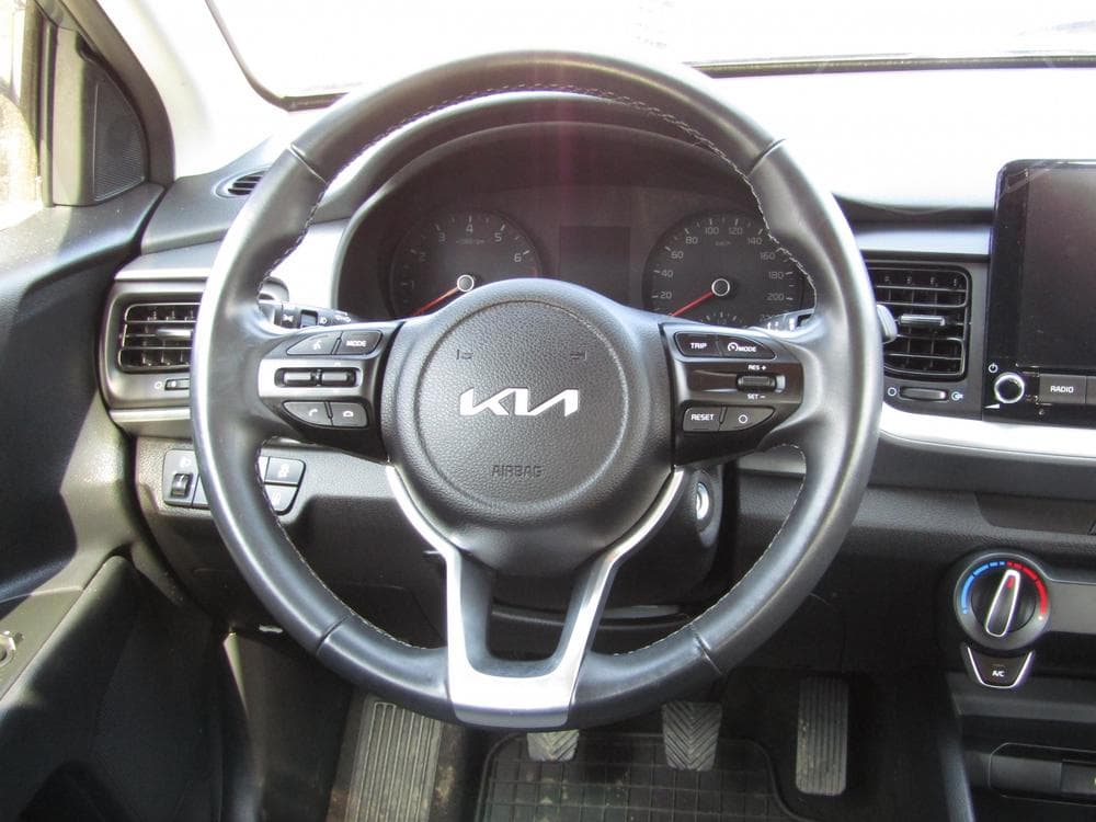 2023 Kia Stonic - 13