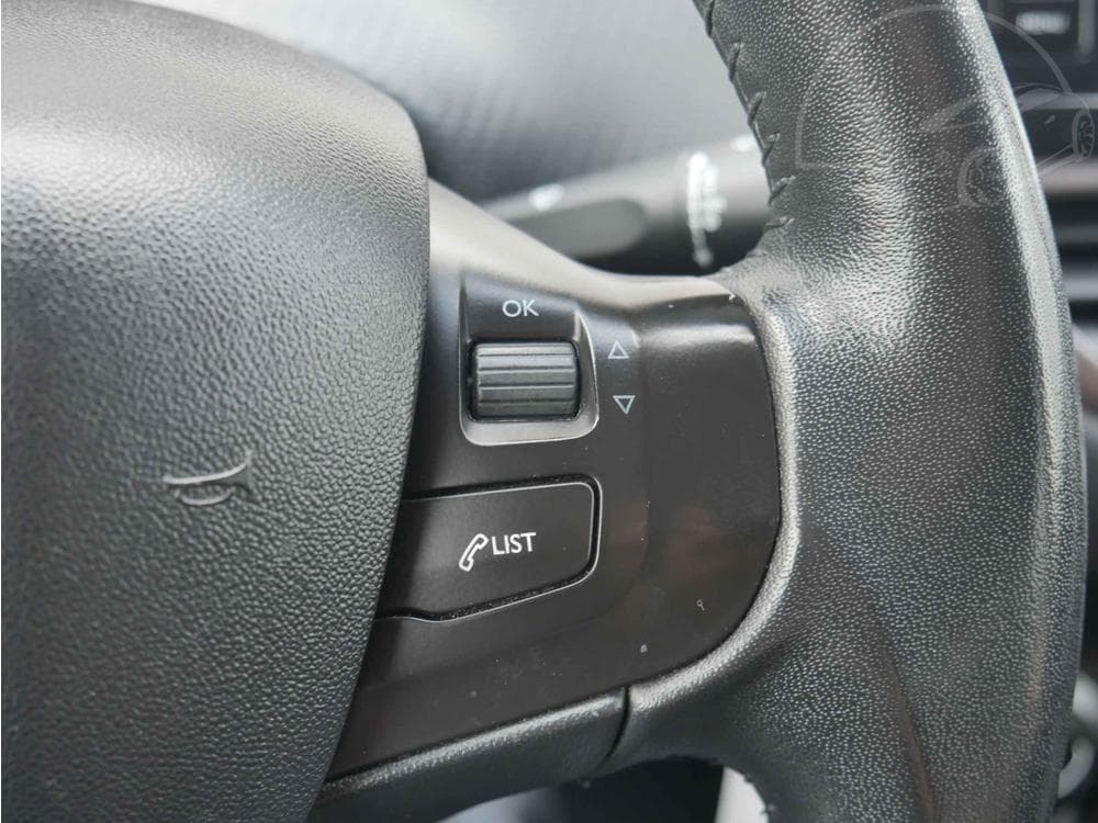 2015 Peugeot 2008 - 14