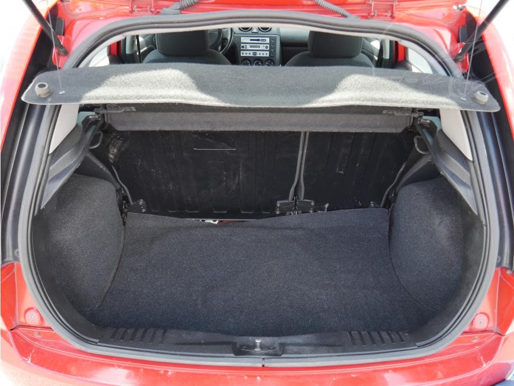 2004 Ford FIESTA - 7