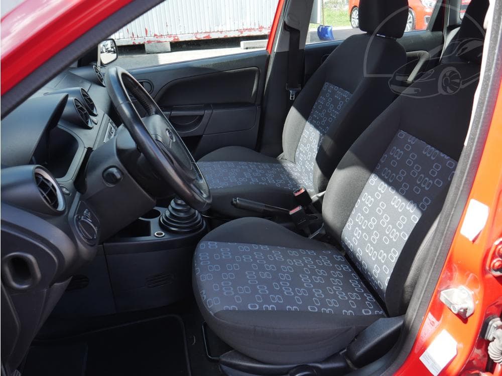 2004 Ford FIESTA - 9