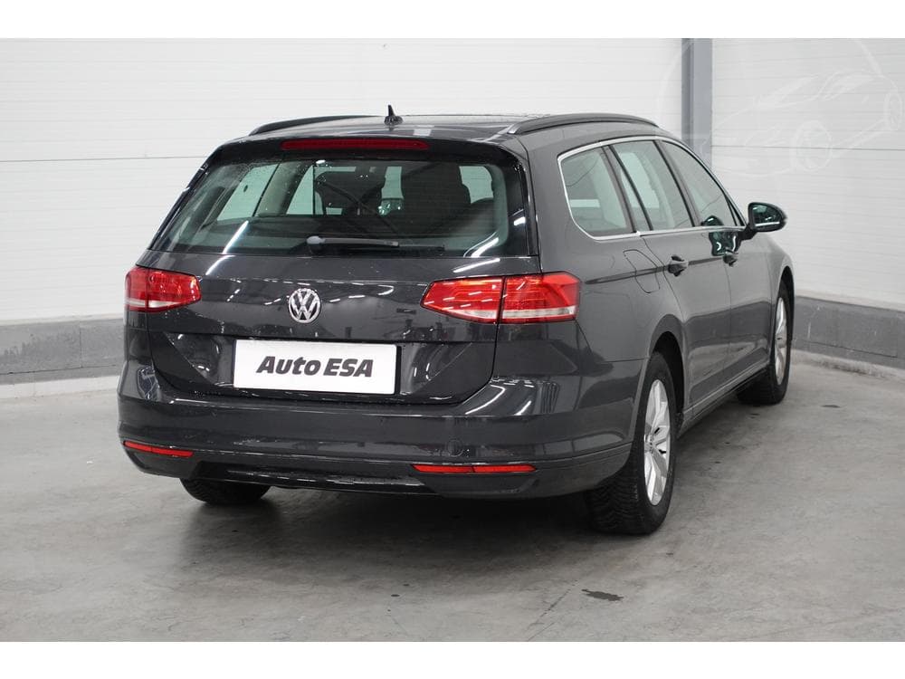 2015 Volkswagen PASSAT - 13