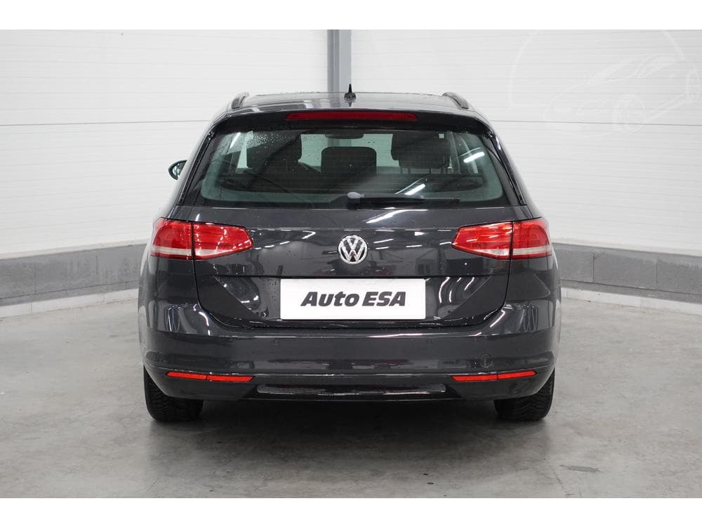 2015 Volkswagen PASSAT - 17