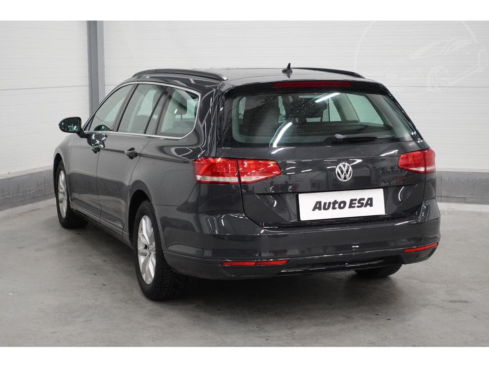 2015 Volkswagen PASSAT - 21