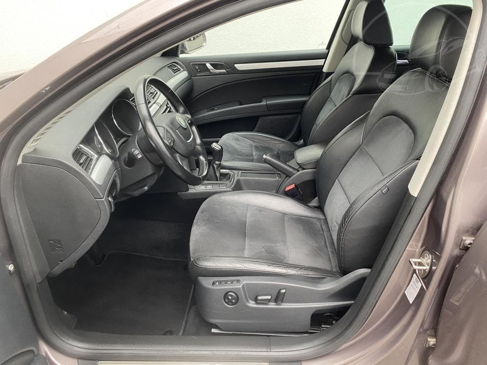 2012 Škoda SUPERB - 9