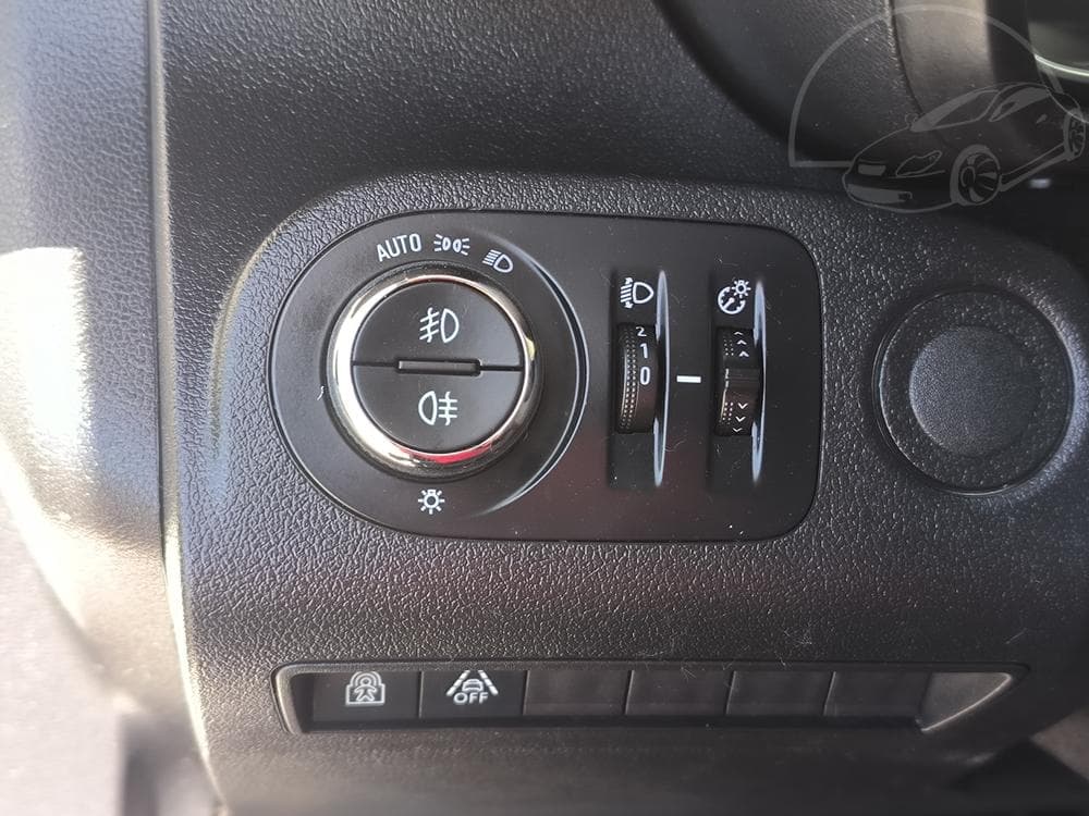 2022 Opel COMBO - 16
