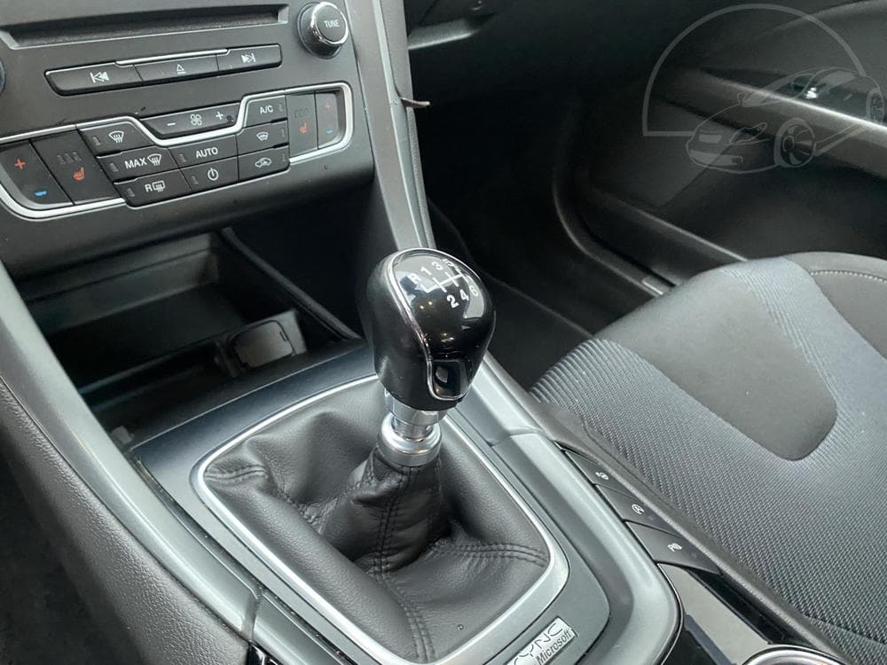 2015 Ford Mondeo - 16