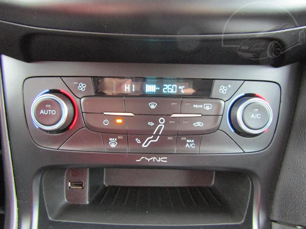 2016 Ford FOCUS - 12
