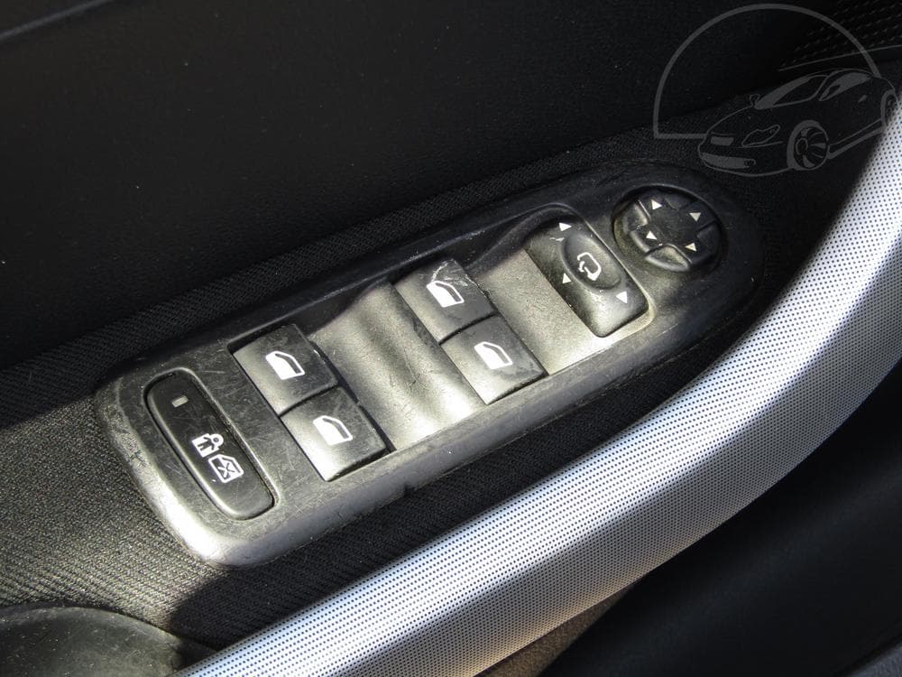 2008 Peugeot 308 - 11