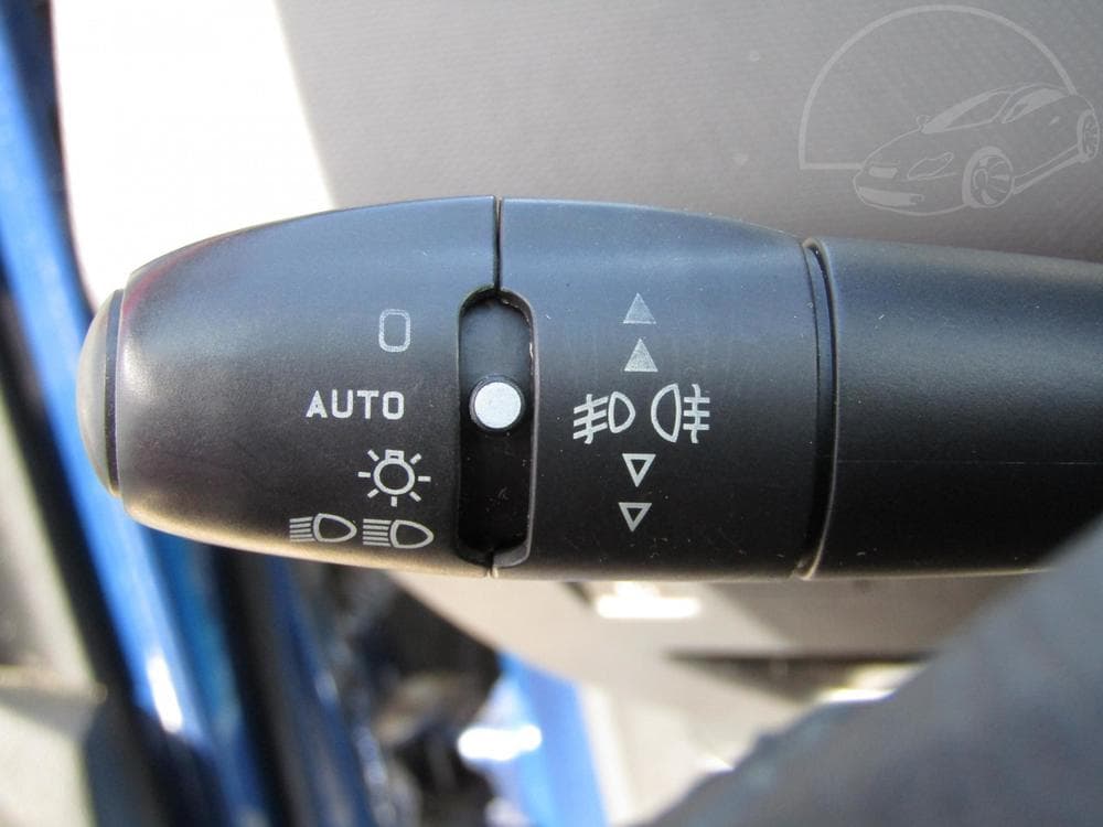 2008 Peugeot 308 - 12