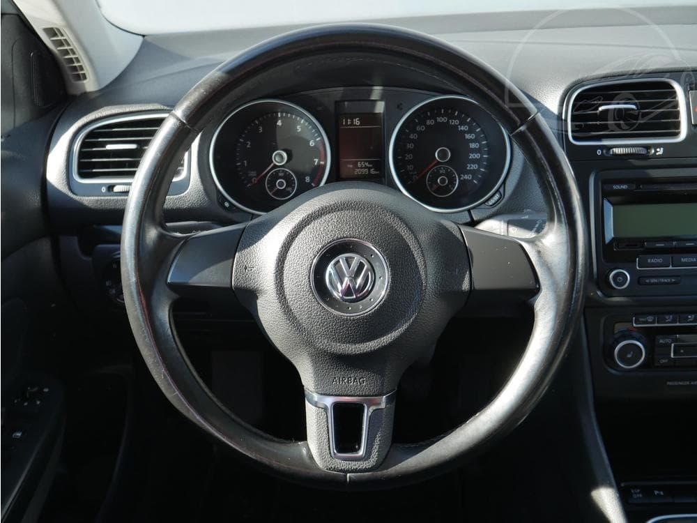 2010 Volkswagen GOLF - 11
