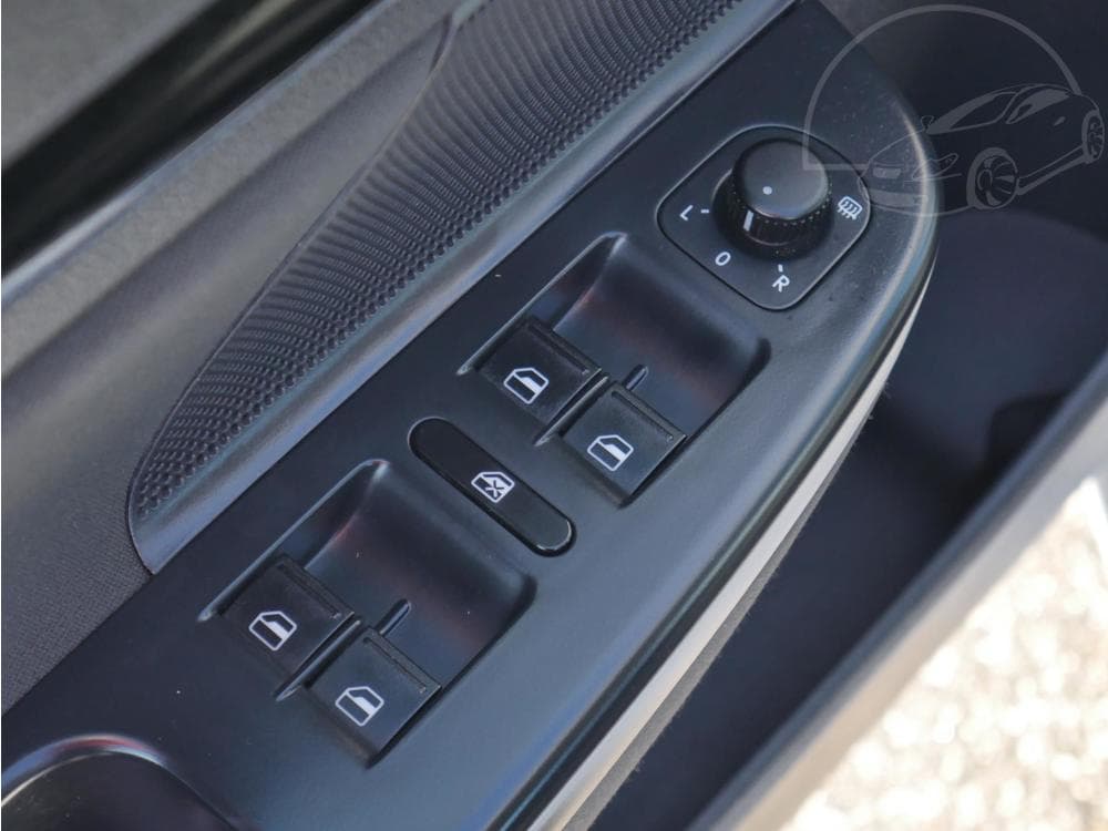 2010 Volkswagen GOLF - 15
