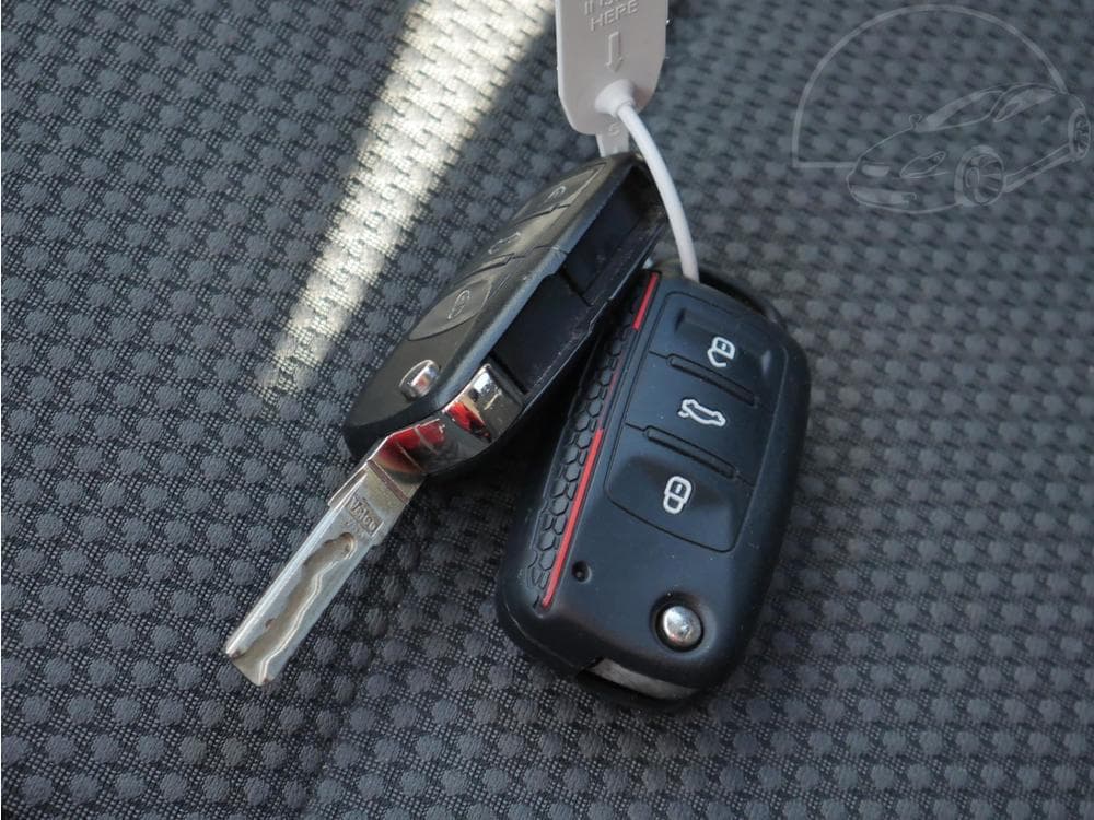 2010 Volkswagen GOLF - 16