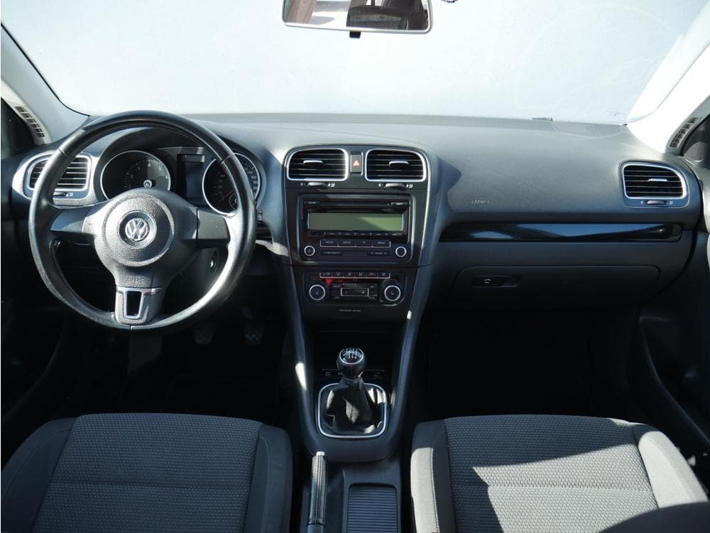 2010 Volkswagen GOLF - 8