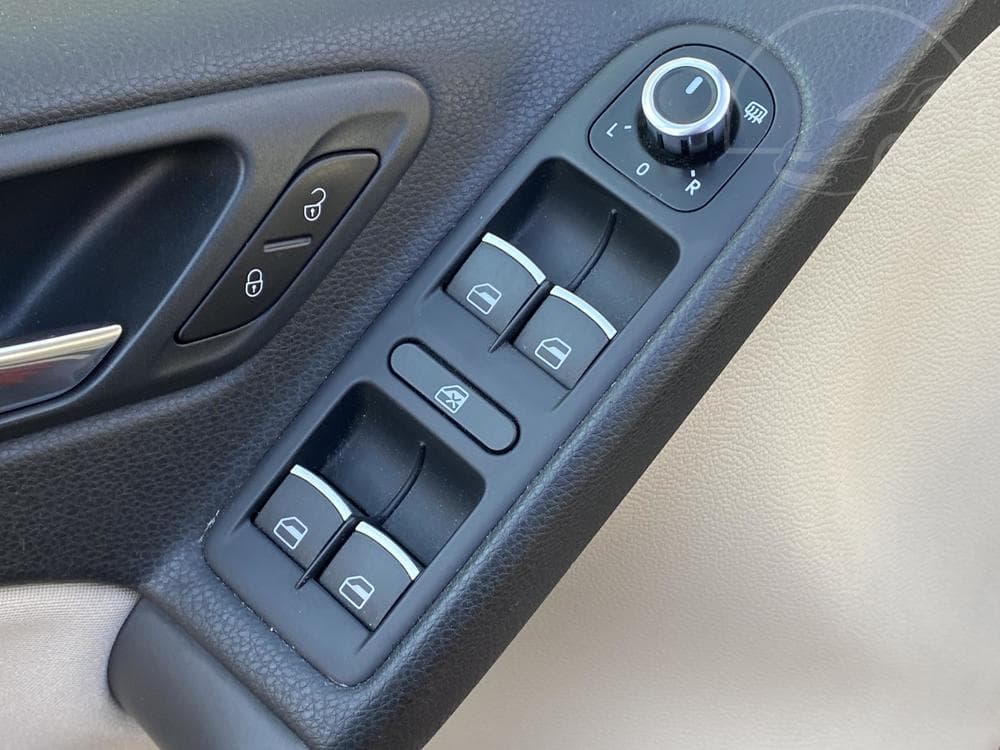 2009 Volkswagen GOLF - 11
