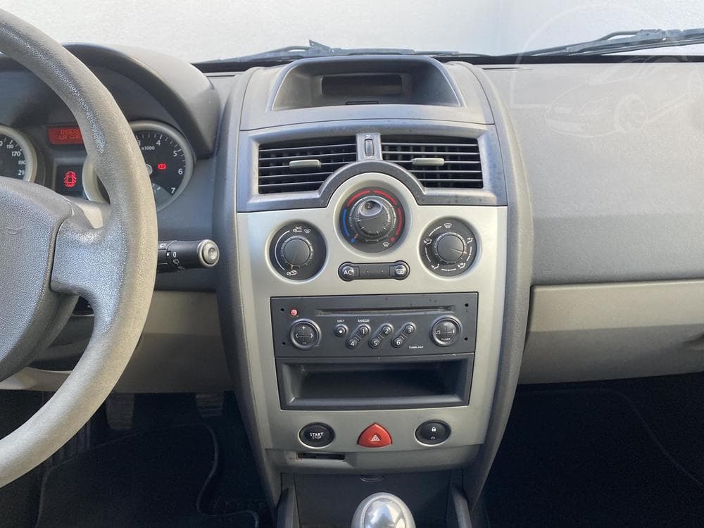 2005 Renault MEGANE - 12