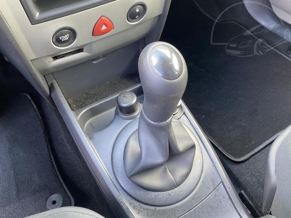 2005 Renault MEGANE - 14