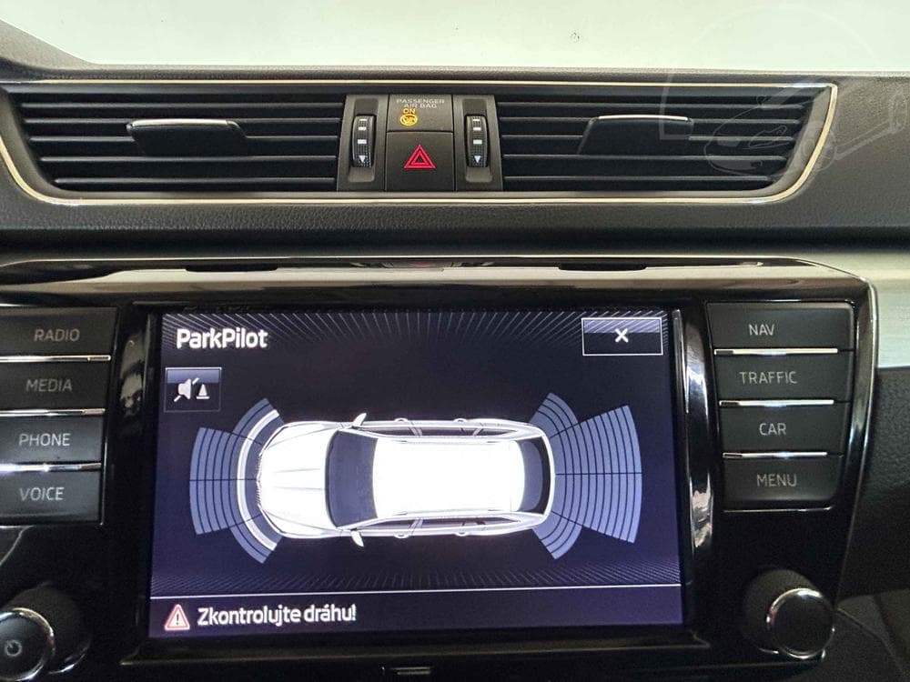 2017 Škoda SUPERB - 18
