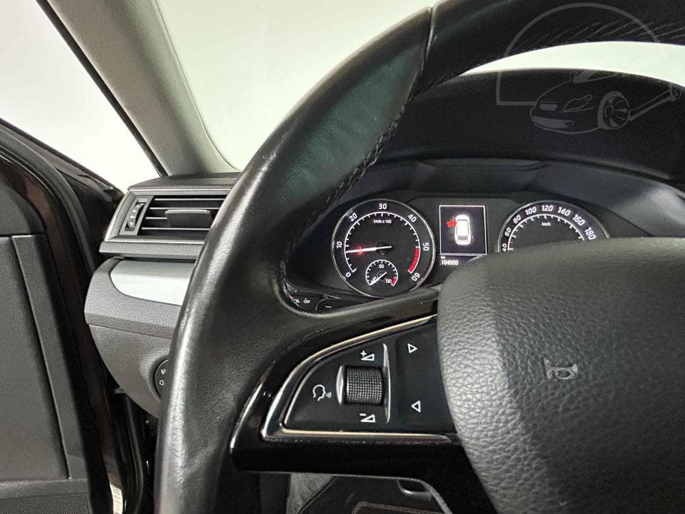 2017 Škoda SUPERB - 19
