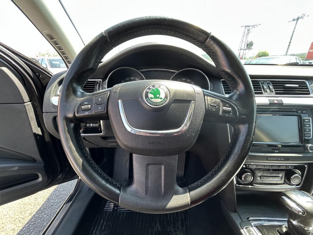 2011 Škoda SUPERB - 23