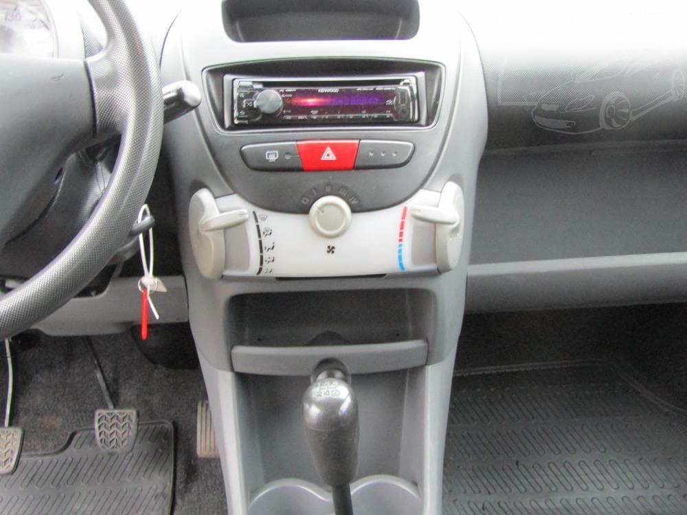 2007 Peugeot 107 - 10