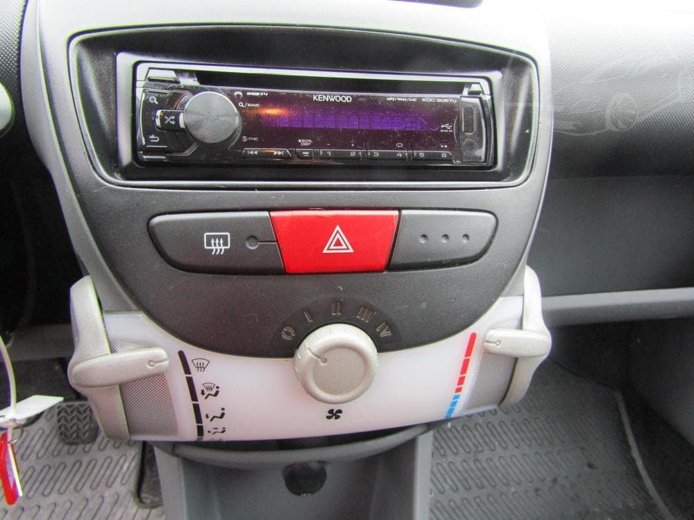 2007 Peugeot 107 - 12