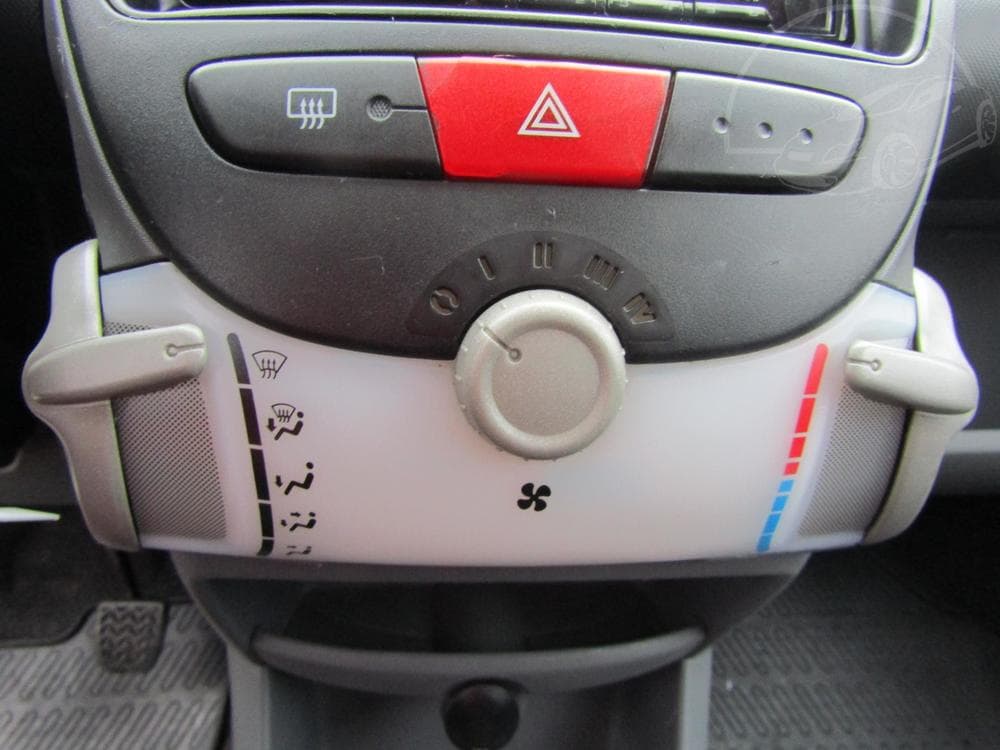 2007 Peugeot 107 - 14