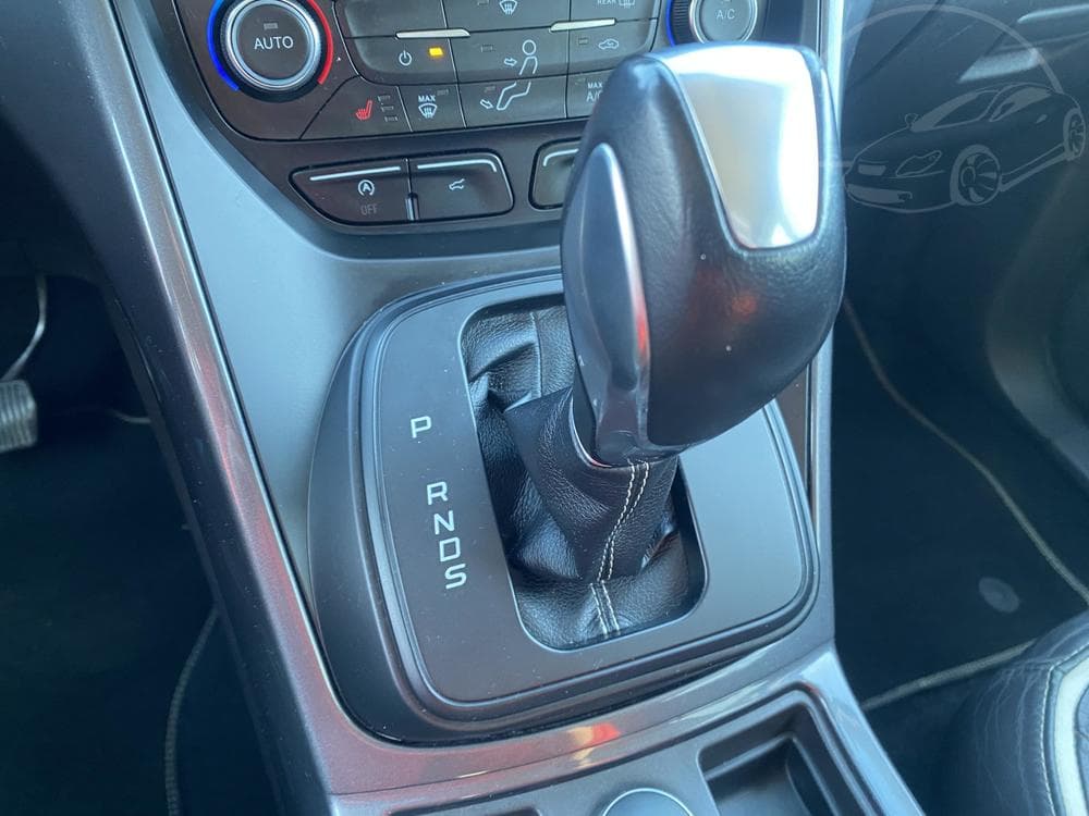 2019 Ford KUGA - 52