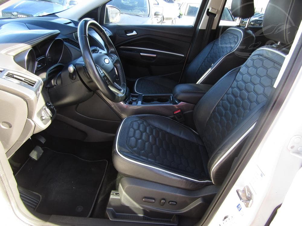 2019 Ford KUGA - 25