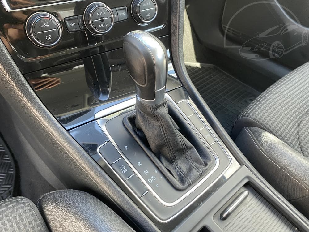 2015 Volkswagen GOLF - 16