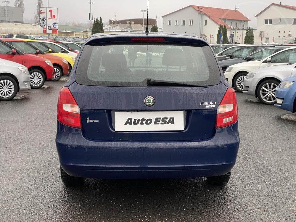 2010 Škoda FABIA - 5