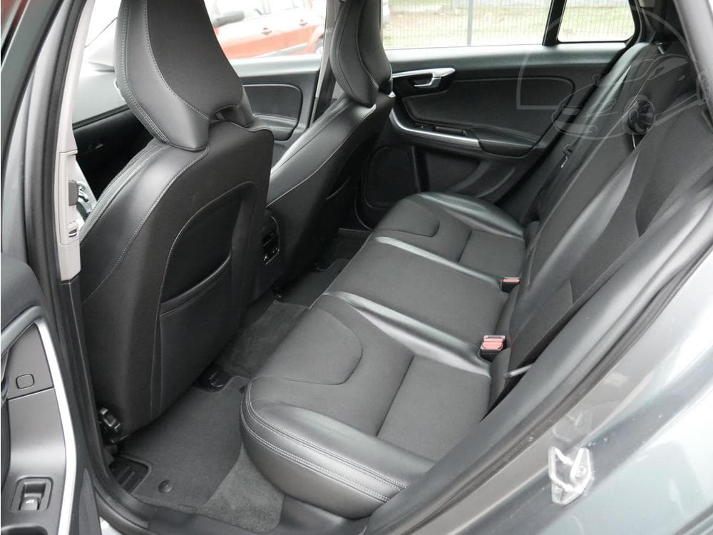 2015 Volvo V60 - 19