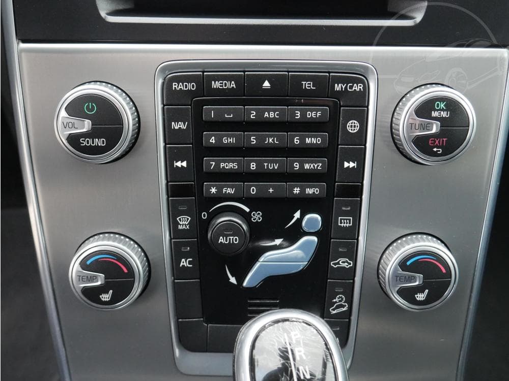 2015 Volvo V60 - 27