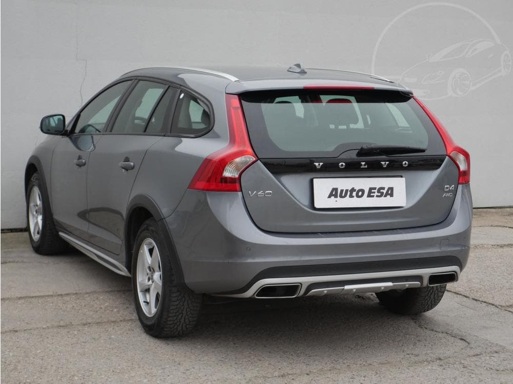 2015 Volvo V60 - 7