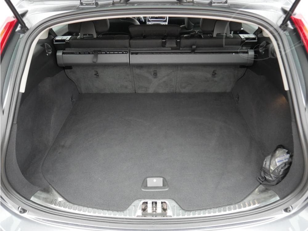 2015 Volvo V60 - 13