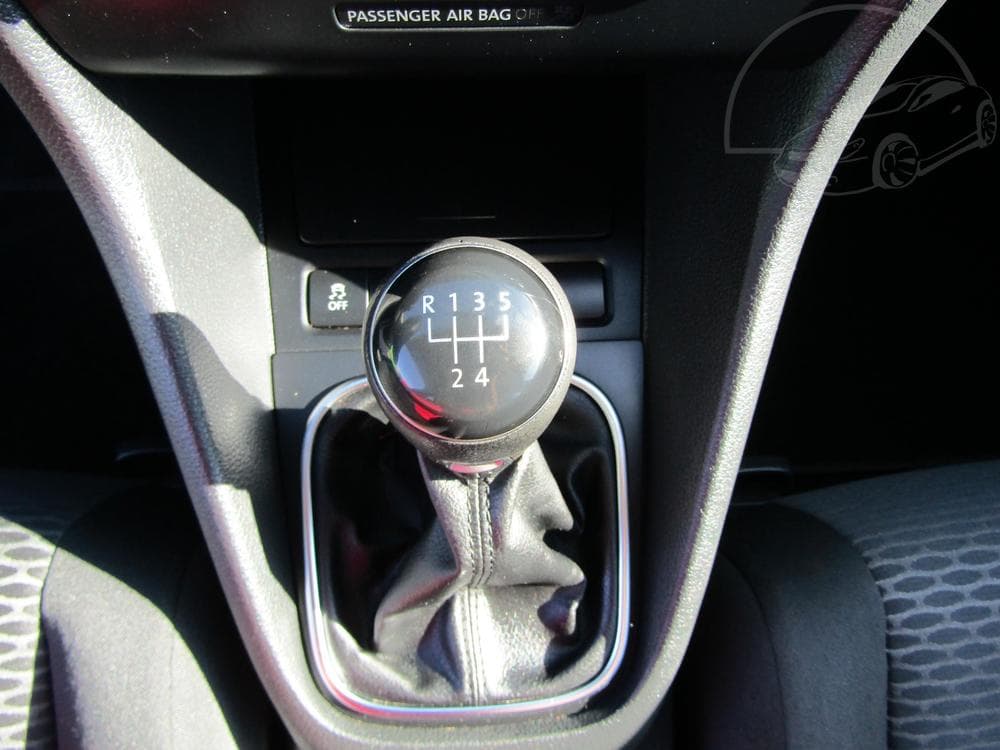 2013 Volkswagen GOLF - 16