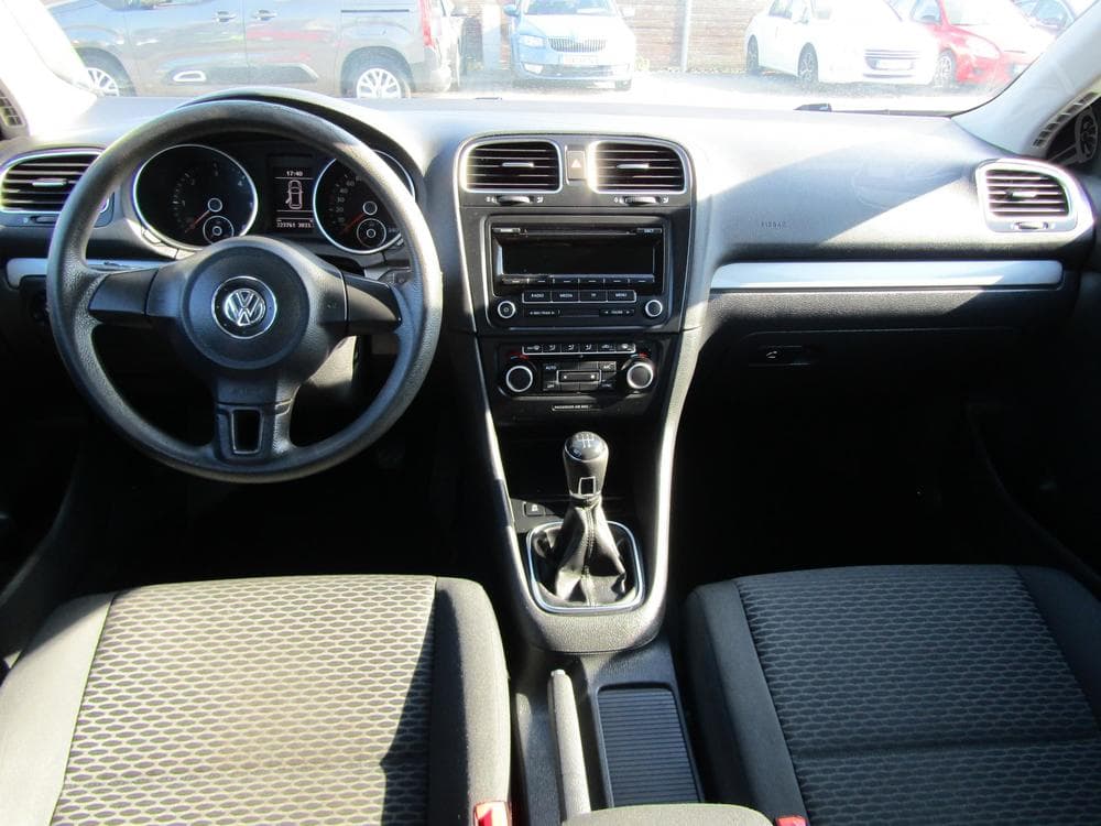 2013 Volkswagen GOLF - 9