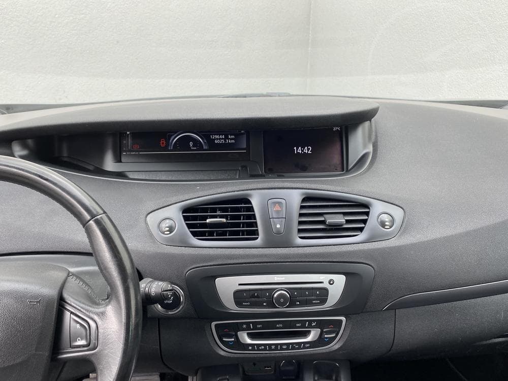 2015 Renault SCENIC - 10