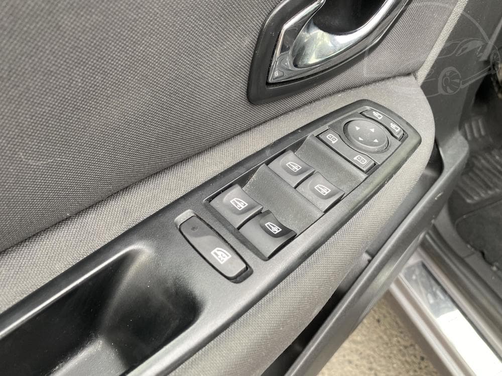 2015 Renault SCENIC - 13