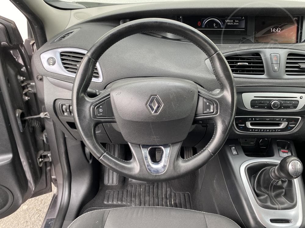 2015 Renault SCENIC - 9