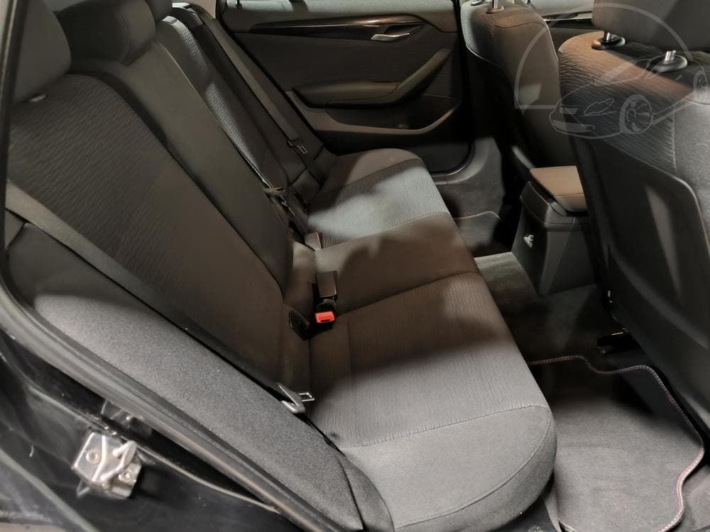2010 BMW X1 - 11