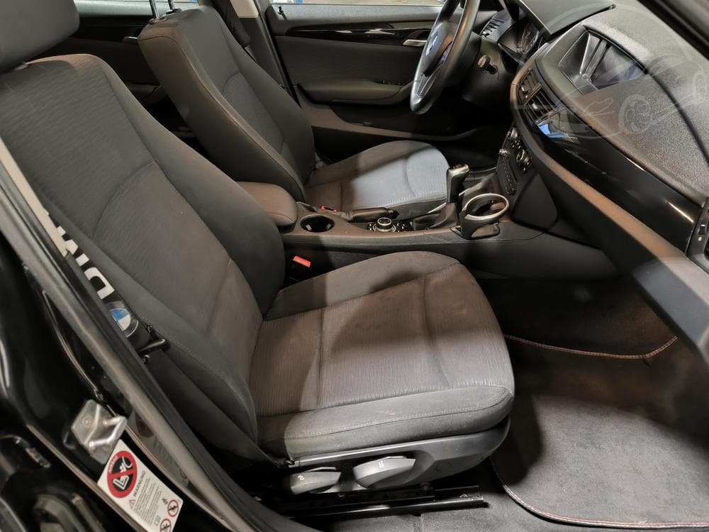 2010 BMW X1 - 12