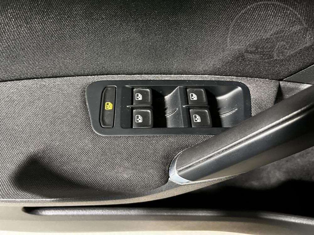 2016 Volkswagen Golf - 12