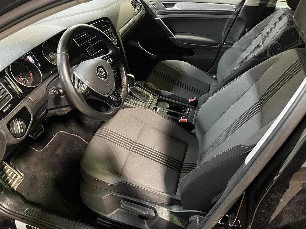 2016 Volkswagen Golf - 9