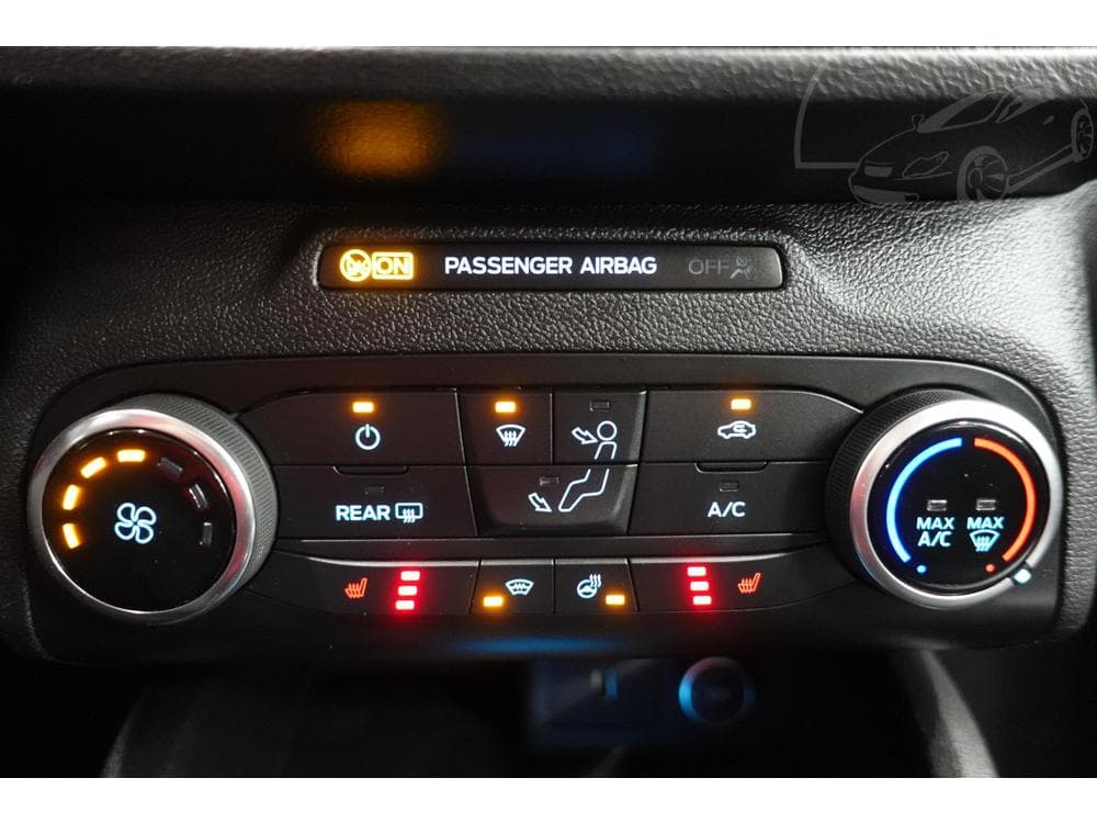 2018 Ford FOCUS - 18