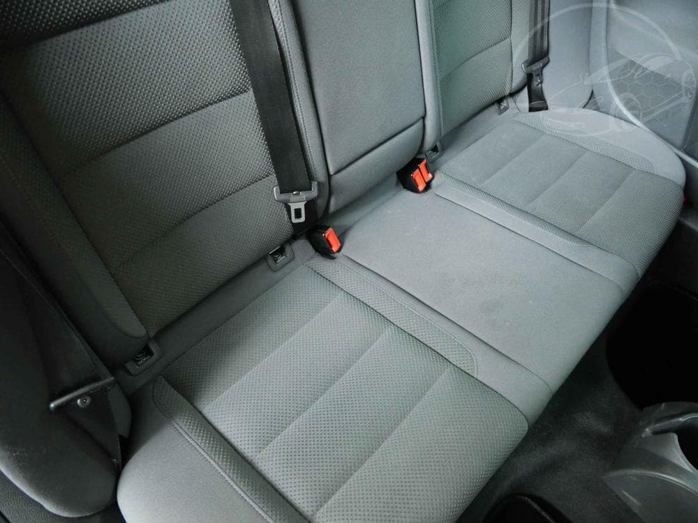 2006 Volkswagen GOLF - 12